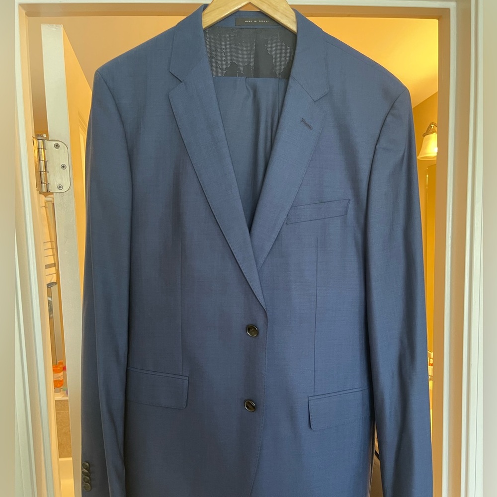 HUGO BOSS SUIT